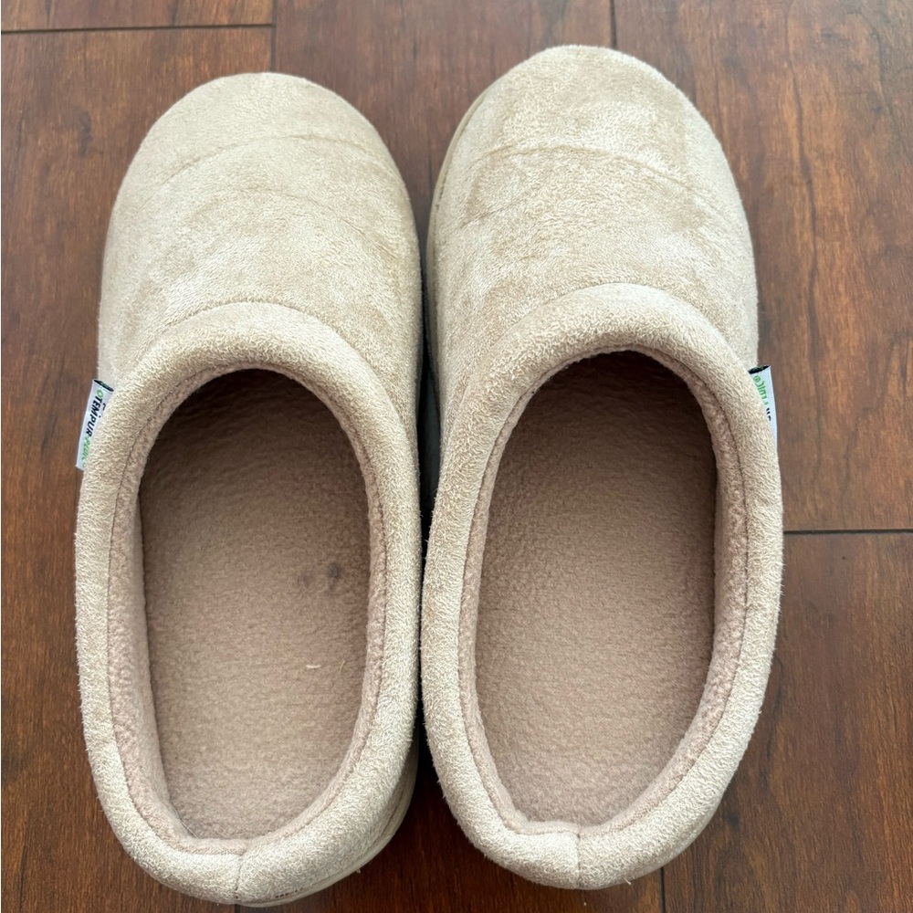 Women’s Tempur Pedic Brookstone